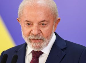 lula-diz-que-salario-minimo-e-baixo,-mas-aponta-importancia-de-direito